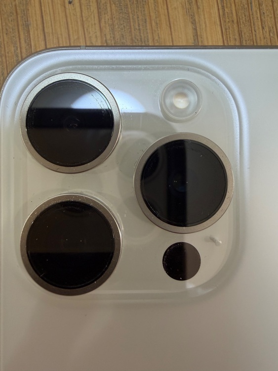 iPhone 15 Pro（スマホ）の商品画像 - 査定依頼日：2025年9月22日 - 最高査定価格：100,000円