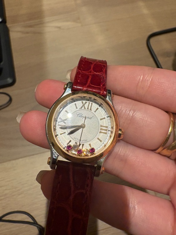 ショパール ハッピースポーツ （高級時計）の商品画像 - 査定依頼日：2025年9月24日 - 最高査定価格：1,400,000円