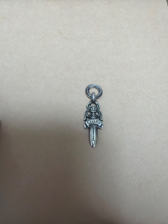 Dagger Charm "Silver"（古着・ファッション）の商品画像 - 査定依頼日：2026年1月20日 - 最高査定価格：84,000円