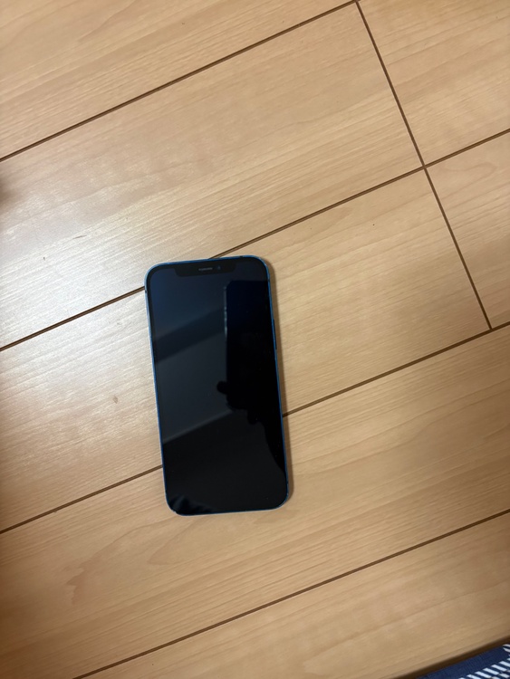iPhone（スマホ）の商品画像 - 査定依頼日：2026年9月24日 - 最高査定価格：12,000円
