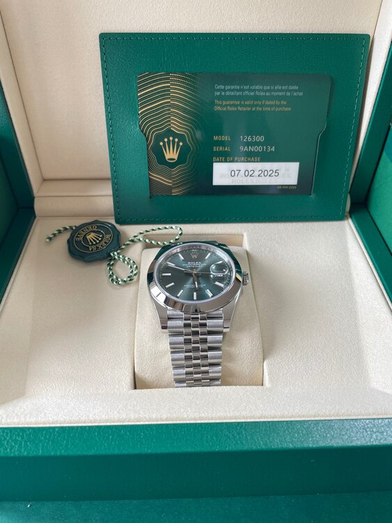 ロレックス デイトジャスト 126300（高級時計）の商品画像 - 査定依頼日：2025年4月11日 - 最高査定価格：1,630,000円