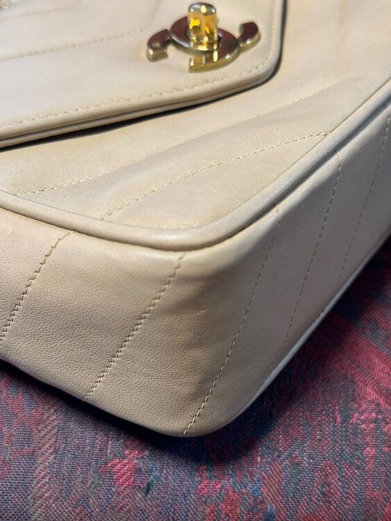 マトラッセ チェーンショルダー（ブランドバッグ）の商品画像 - 査定依頼日：2025年2月3日 - 最高査定価格：350,000円