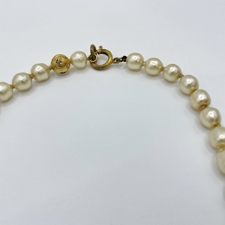 シャネル　ロゴパールネックレス（金・貴金属）の商品画像 - 査定依頼日：2022年8月10日 - 最高査定価格：60,000円