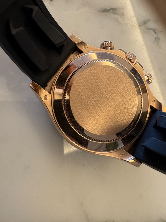 ロレックス デイトナ 116515l（高級時計）の商品画像 - 査定依頼日：2025年6月5日 - 最高査定価格：4,800,000円