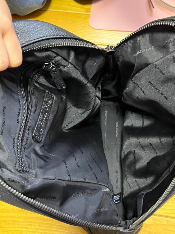 スリングバック（ブランド財布・小物）の商品画像 - 査定依頼日：2025年3月31日 - 最高査定価格：5,000円