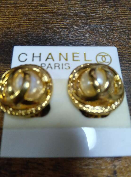 シャネル　イヤリング（金・貴金属）の商品画像 - 査定依頼日：2025年1月18日 - 最高査定価格：30,000円