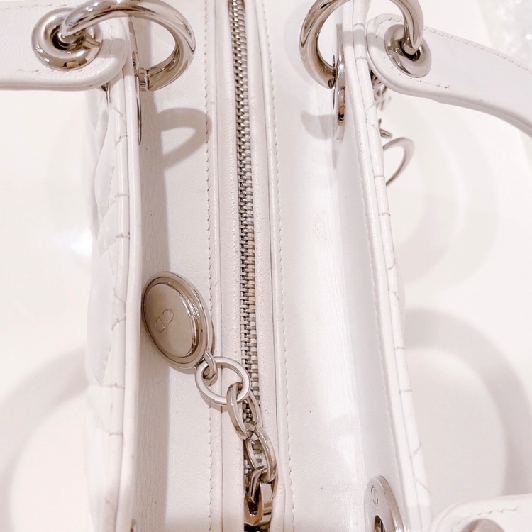 レディディオール シリアルナンバー 12-BO-0116（ブランドバッグ）の商品画像 - 査定依頼日：2025年6月11日 - 最高査定価格：250,000円