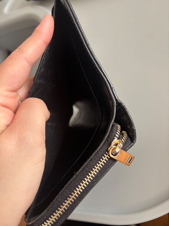 イブサンローラン  （ブランドバッグ）の商品画像 - 査定依頼日：2026年4月6日 - 最高査定価格：45,000円