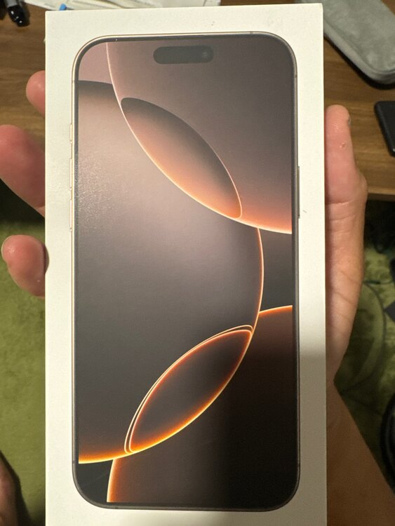 iPhone16promax 1TB 未開封（スマホ）の商品画像 - 査定依頼日：2025年5月25日 - 最高査定価格：200,000円