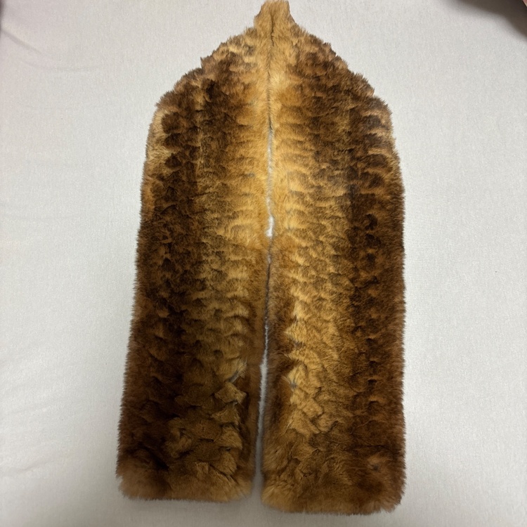 ラパン　リアルファー　マフラー（古着・ファッション）の商品画像 - 査定依頼日：2026年2月17日 - 最高査定価格：30,000円