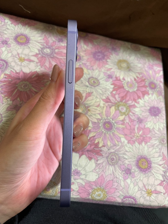 iPhone 12 64GB au（スマホ）の商品画像 - 査定依頼日：2025年12月28日 - 最高査定価格：20,000円