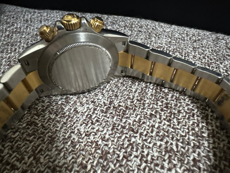 コスモグラフ デイトナ 116503G（高級時計）の商品画像 - 査定依頼日：2025年3月15日 - 最高査定価格：3,500,000円