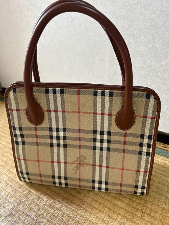 バーバリー ハンドバッグ ノバチェック ホース（ブランドバッグ）の商品画像 - 査定依頼日：2025年7月25日 - 最高査定価格：4,000円