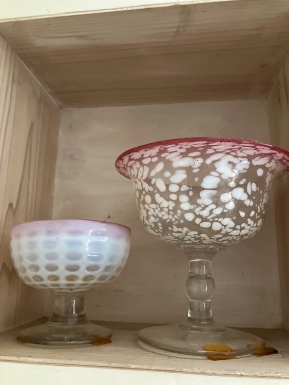 ガラス　（美術品・骨董品）の商品画像 - 査定依頼日：2025年9月14日 - 最高査定価格：2,000円