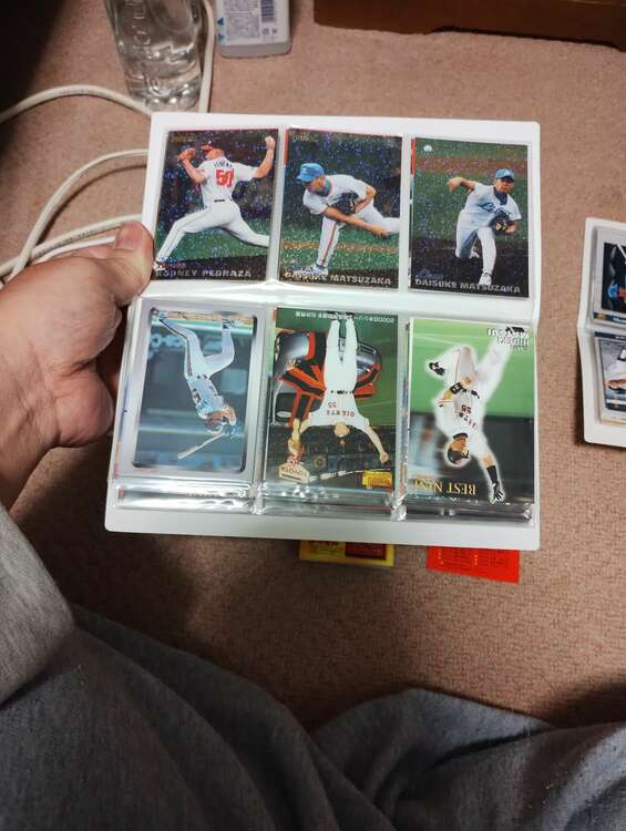 BBM MLBレアカード数枚　カルビープロ野球カード多数　MLB.BBMノーマル（トレカ）の商品画像 - 査定依頼日：2025年4月19日 - 最高査定価格：1,000円