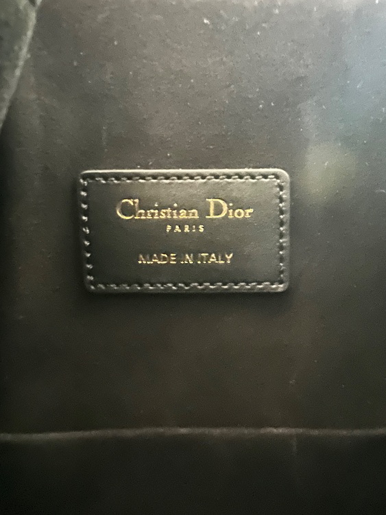 ディオール  （ブランドバッグ）の商品画像 - 査定依頼日：2025年10月12日 - 最高査定価格：250,000円
