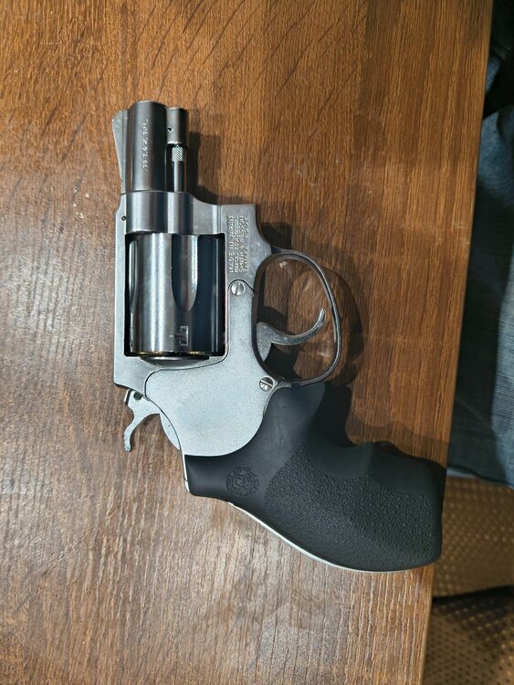 s＆w m60 スーパーデラックス（エアガン・ミリタリー用品）の商品画像 - 査定依頼日：2026年4月3日 - 最高査定価格：6,000円