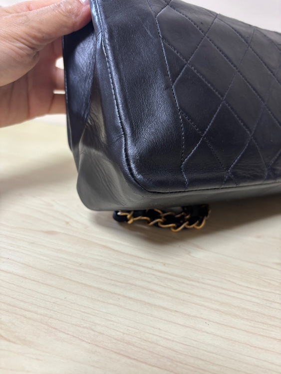 ダイアナフラップ（ブランドバッグ）の商品画像 - 査定依頼日：2025年9月8日 - 最高査定価格：330,000円