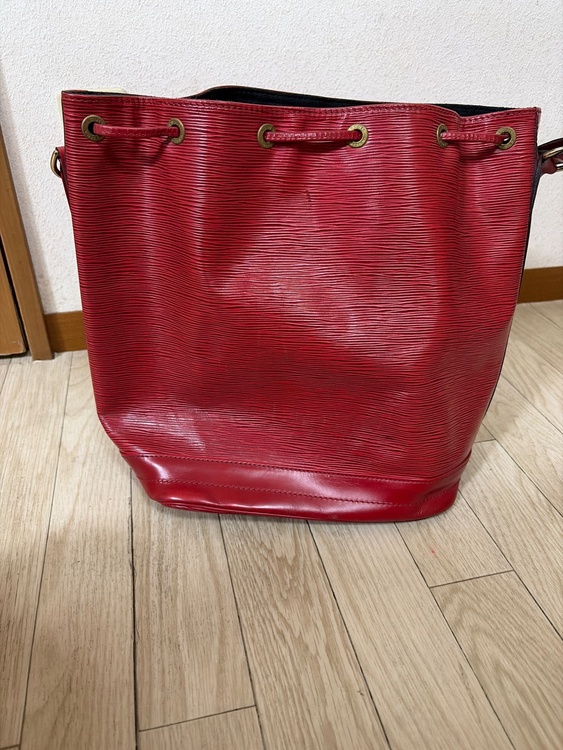 ルイヴィトン エピ （ブランドバッグ）の商品画像 - 査定依頼日：2026年3月27日 - 最高査定価格：60,000円