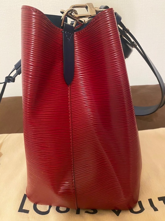 ネオノエ（ブランドバッグ）の商品画像 - 査定依頼日：2025年10月2日 - 最高査定価格：125,000円