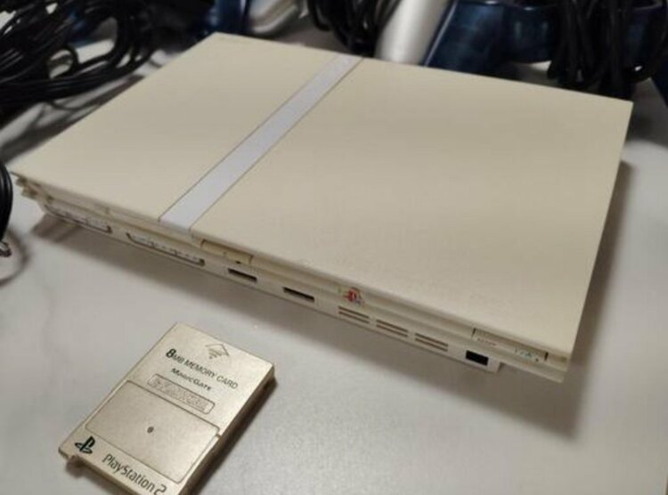 プレステ2 （ゲーム機本体・ゲームソフト）の商品画像 - 査定依頼日：2026年6月16日 - 最高査定価格：2,500円