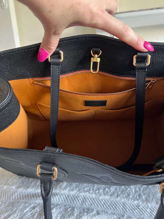 オンザゴー（ブランドバッグ）の商品画像 - 査定依頼日：2022年8月9日 - 最高査定価格：280,000円