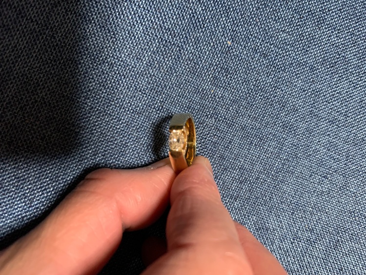 指輪（宝石）の商品画像 - 査定依頼日：2025年10月22日 - 最高査定価格：150,000円