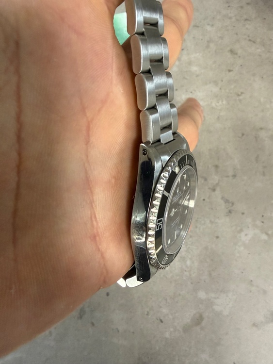 ロレックス サブマリーナー 14060（高級時計）の商品画像 - 査定依頼日：2026年2月19日 - 最高査定価格：1,600,000円