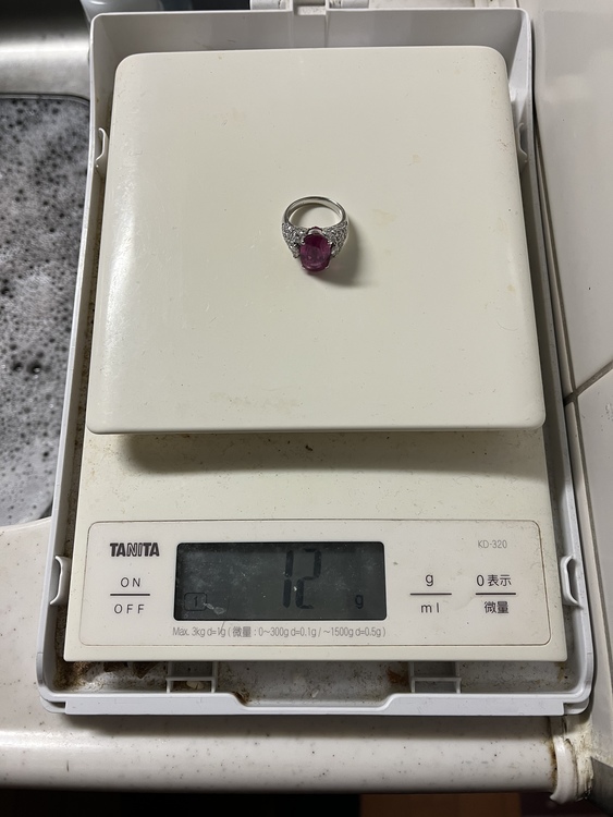 指輪（宝石）の商品画像 - 査定依頼日：2022年3月23日 - 最高査定価格：180,000円