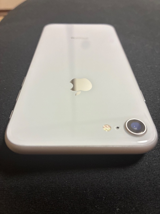 iPhone iPhone8 64GB docomo（スマホ）の商品画像 - 査定依頼日：2026年8月30日 - 最高査定価格：100,000円