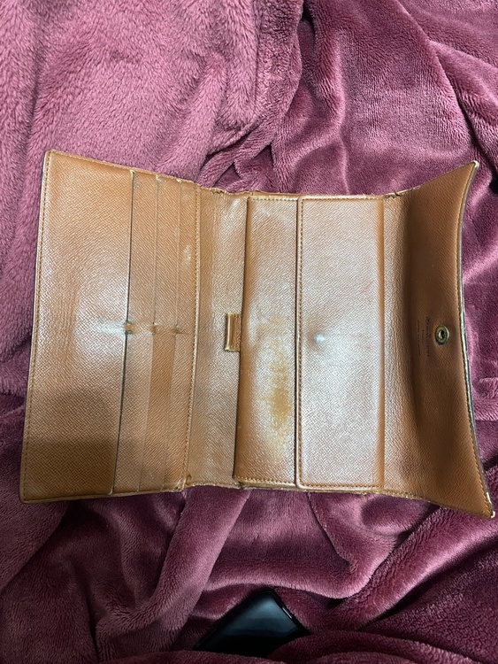 長財布（ブランド財布・小物）の商品画像 - 査定依頼日：2026年2月20日 - 最高査定価格：6,000円