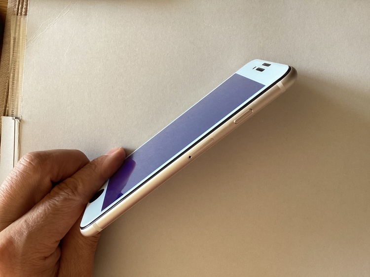 iPhone SE (第 3 世代) 64GB Softbank（スマホ）の商品画像 - 査定依頼日：2026年2月4日 - 最高査定価格：35,000円