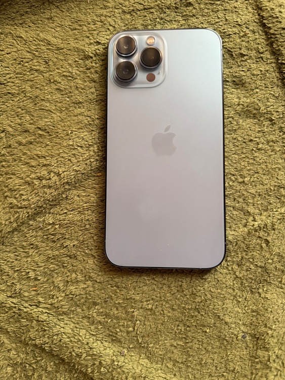 iPhone 13 Pro Max 256GB Softbank（スマホ）の商品画像 - 査定依頼日：2026年3月15日 - 最高査定価格：61,000円