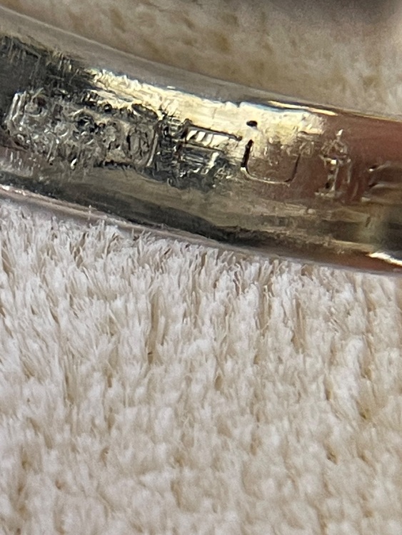 PT900 リング　エメラルド0.35 MD0.69 7.46g（金・貴金属）の商品画像 - 査定依頼日：2025年8月21日 - 最高査定価格：47,000円