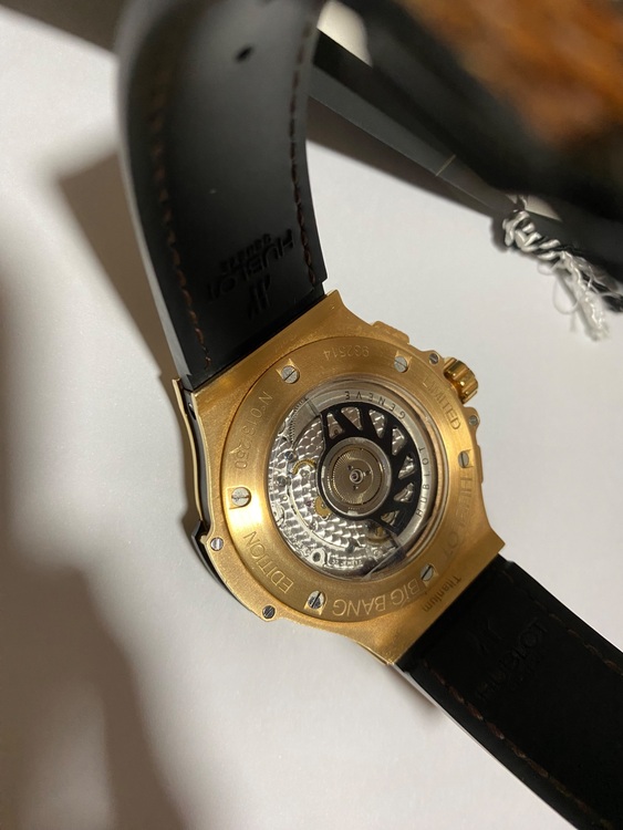 ウブロ ビックバン 341.PX.7918.PR.1979　（高級時計）の商品画像 - 査定依頼日：2025年6月11日 - 最高査定価格：2,400,000円