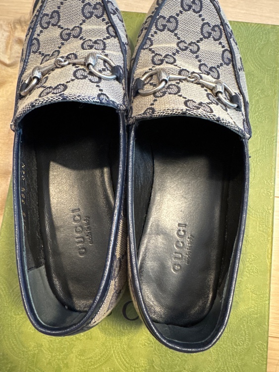 グッチ  （ブランドバッグ）の商品画像 - 査定依頼日：2025年12月8日 - 最高査定価格：30,000円