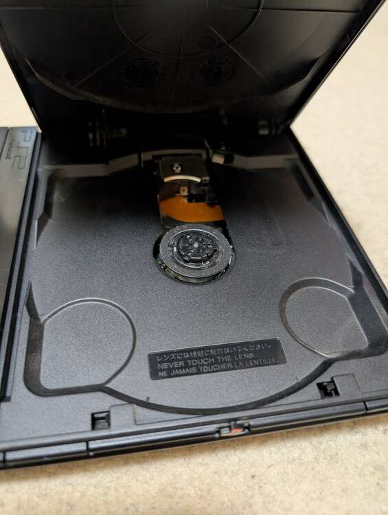 SCPH-70000（ゲーム機本体・ゲームソフト）の商品画像 - 査定依頼日：2025年4月26日 - 最高査定価格：1,000円