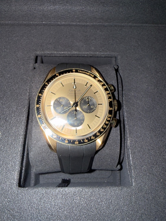 オメガ スピードマスター 3106242509900（高級時計）の商品画像 - 査定依頼日：2025年12月15日 - 最高査定価格：2,900,000円