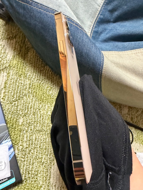 MLJ63J/A（スマホ）の商品画像 - 査定依頼日：2025年10月18日 - 最高査定価格：71,000円