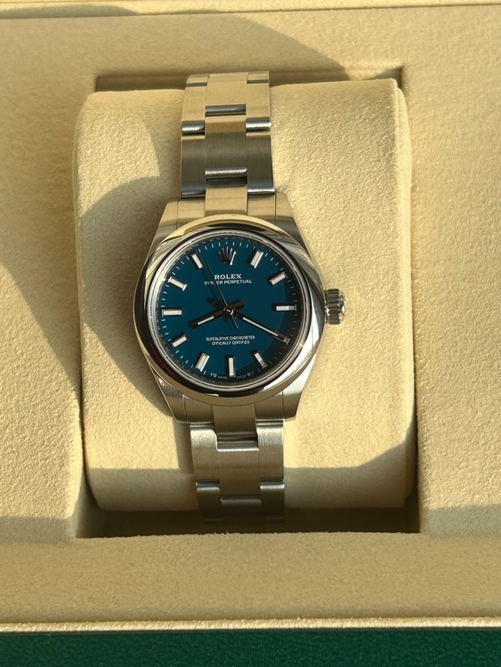 OP28メッドブルー（高級時計）の商品画像 - 査定依頼日：2026年3月17日 - 最高査定価格：1,130,000円