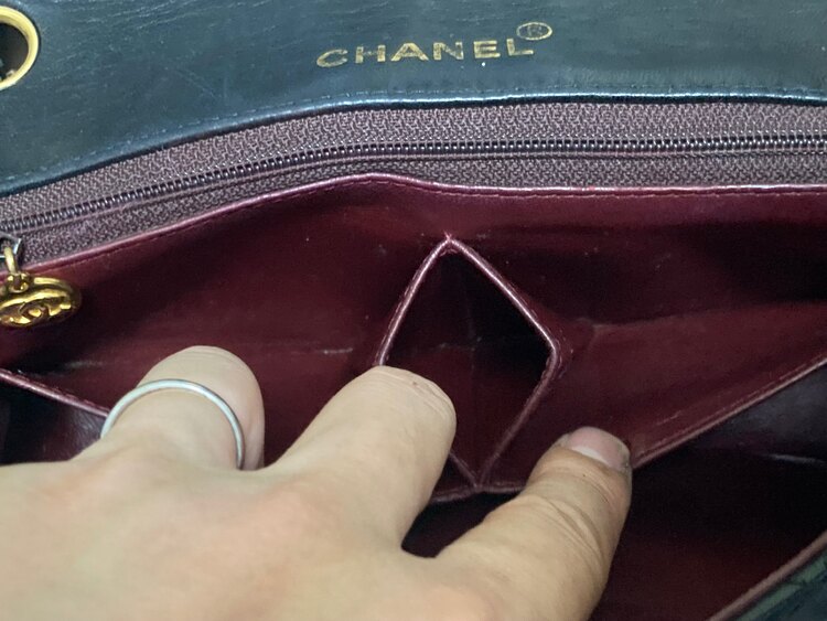 マトラッセ　ターンロック　フルフラップ（ブランドバッグ）の商品画像 - 査定依頼日：2025年5月10日 - 最高査定価格：300,000円