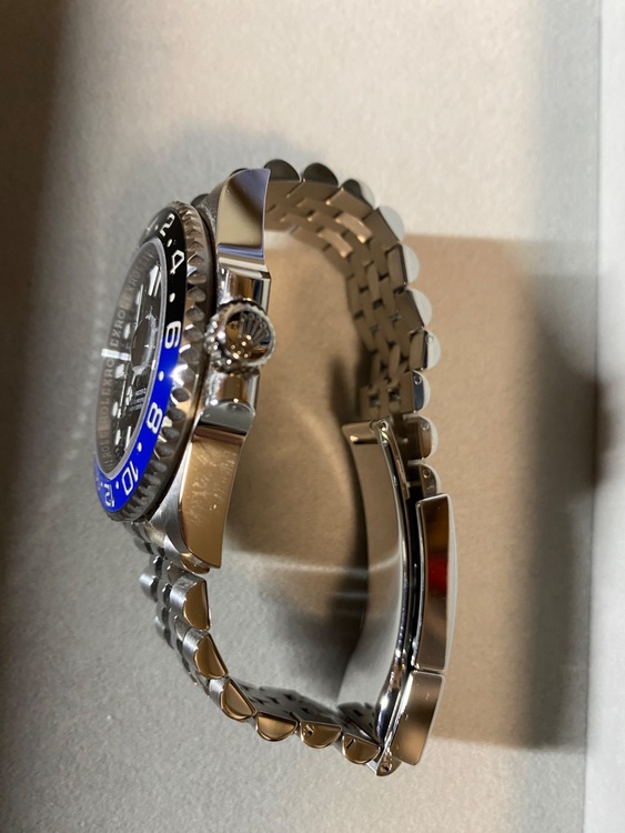 ロレックス GMTマスター 126710blnq（高級時計）の商品画像 - 査定依頼日：2025年6月15日 - 最高査定価格：2,520,000円