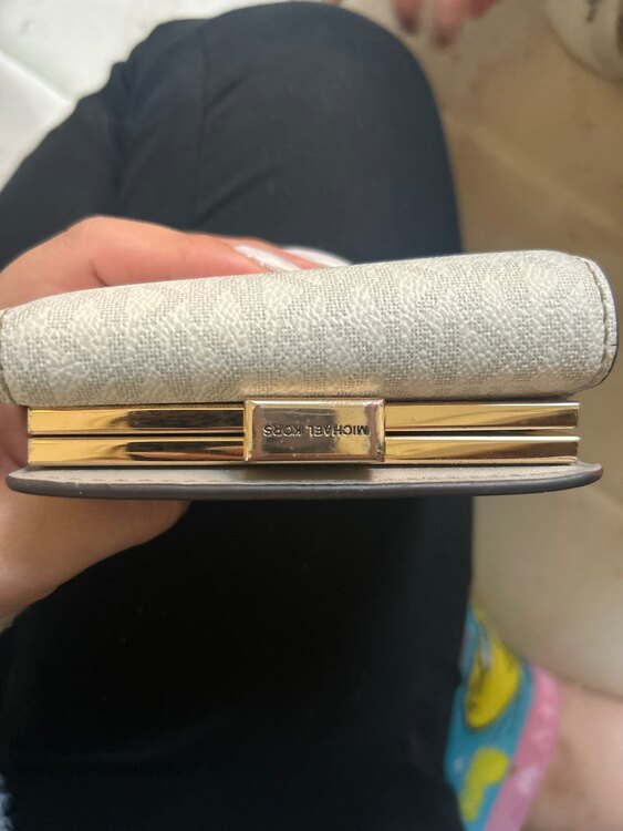 マイケルコース（金・貴金属）の商品画像 - 査定依頼日：2025年3月22日 - 最高査定価格：1,000円