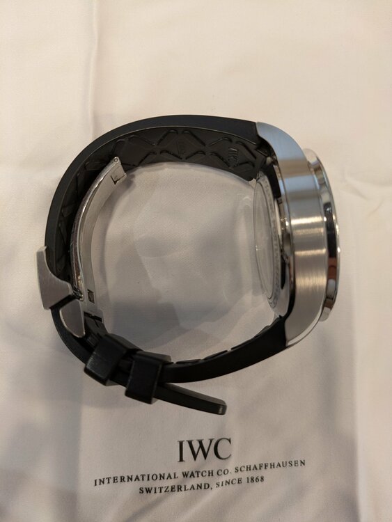 IWC ポルトギーゼ IW390502（高級時計）の商品画像 - 査定依頼日：2025年12月8日 - 最高査定価格：500,000円