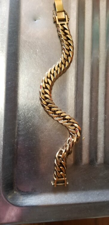 ブレスレット100g（金・貴金属）の商品画像 - 査定依頼日：2026年4月16日 - 最高査定価格：2,020,000円