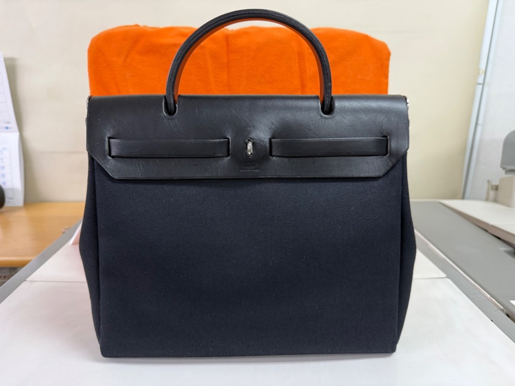 エールバッグPM（ブランドバッグ）の商品画像 - 査定依頼日：2026年4月14日 - 最高査定価格：160,000円