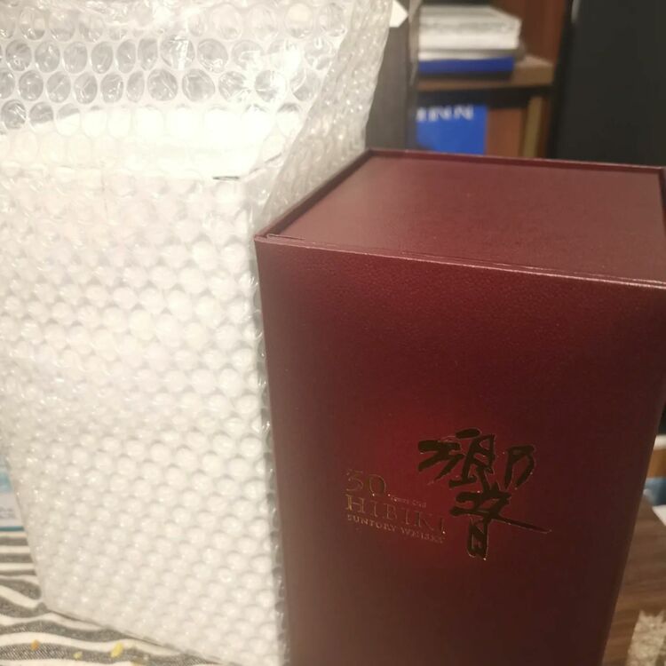 響30年（お酒）の商品画像 - 査定依頼日：2025年9月20日 - 最高査定価格：500,000円