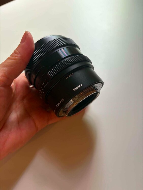SIGMA 35mm F2 DG DN（カメラ）の商品画像 - 査定依頼日：2026年8月12日 - 最高査定価格：52,000円