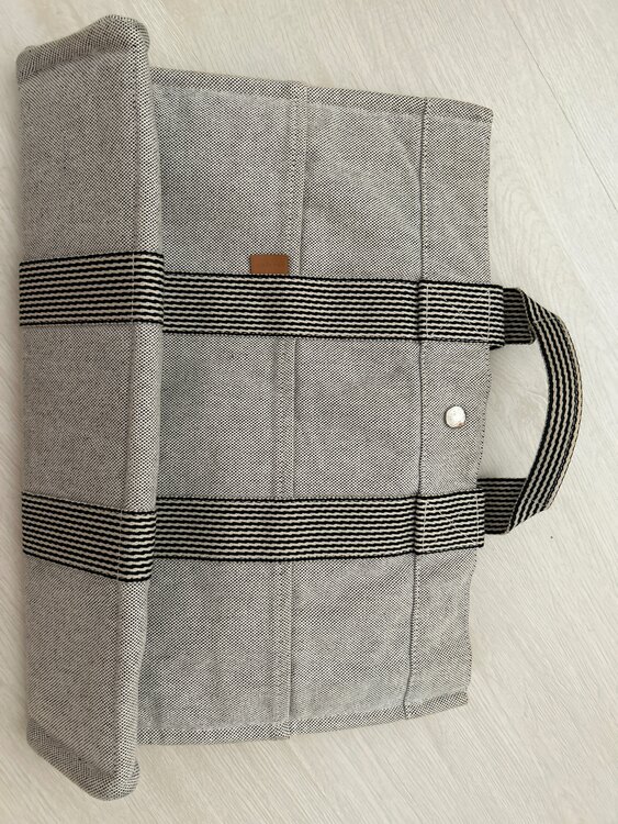 エルメス フールトゥ （ブランドバッグ）の商品画像 - 査定依頼日：2025年5月30日 - 最高査定価格：10,000円