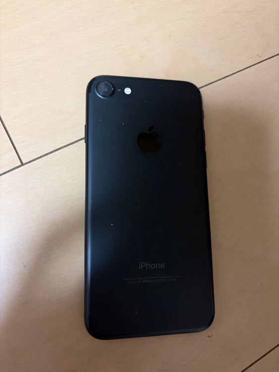 iPhone7（スマホ）の商品画像 - 査定依頼日：2025年11月17日 - 最高査定価格：6,000円